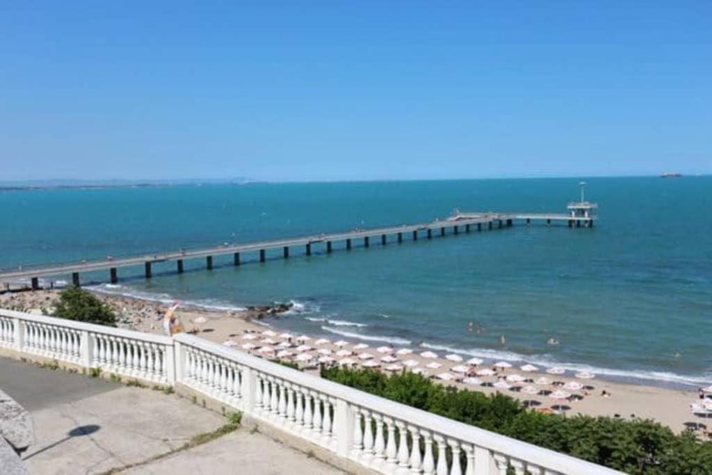 Comfy Home In The Heart Of Burgas Exteriör bild