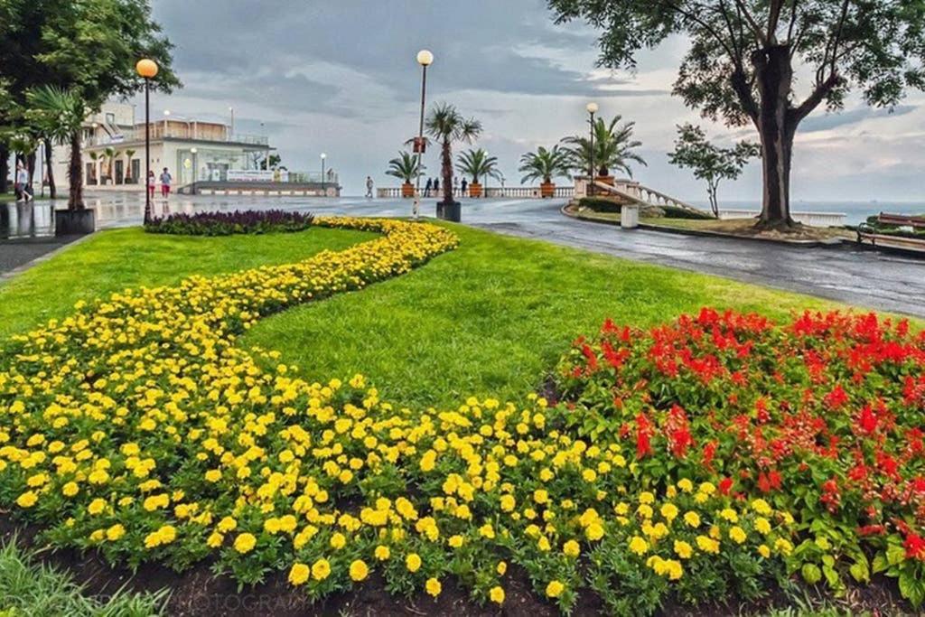 Comfy Home In The Heart Of Burgas Exteriör bild